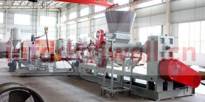 Single screw extruder pelletizing line